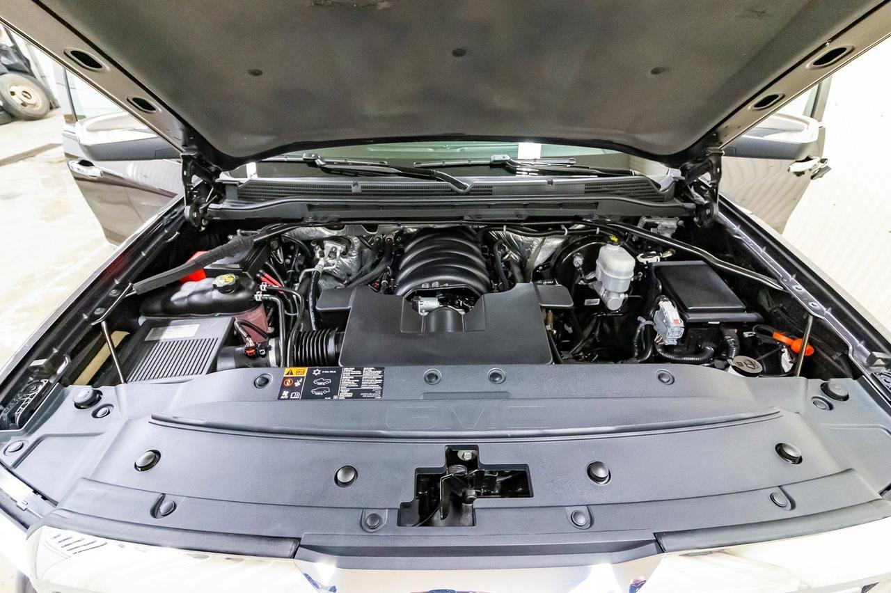 2016 GMC Sierra 1500 4x4 Crew Cab Denali Leather Roof Nav Red Deer AB