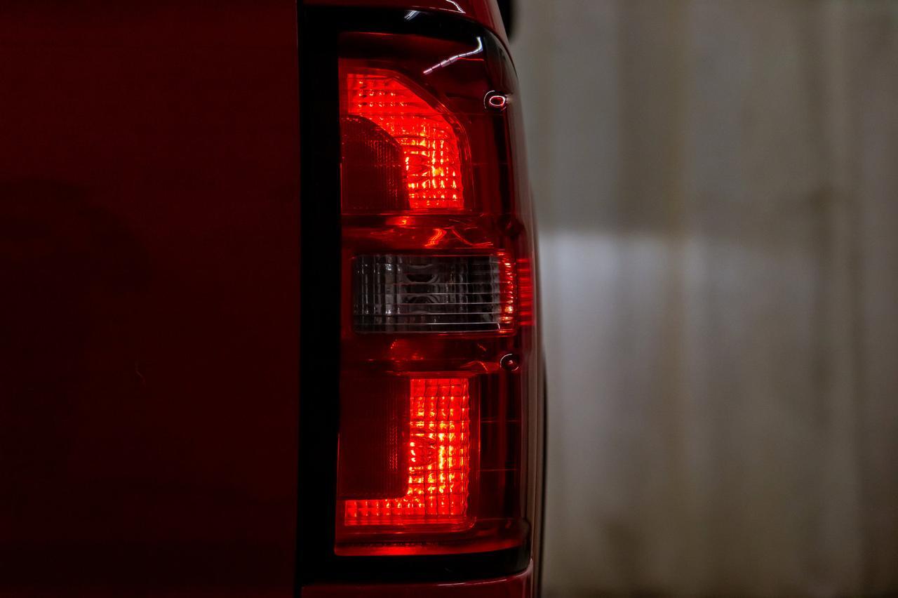 2016 GMC Sierra 1500 4x4 Crew Cab SLE Nav BCam Red Deer AB