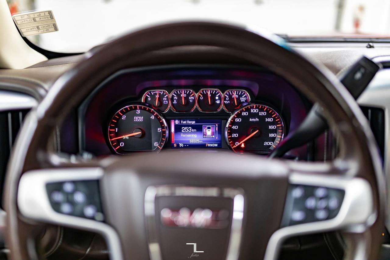 2016 GMC Sierra 1500 4x4 Crew Cab SLT Z71 Longbox Leather Roof BCam Red Deer AB