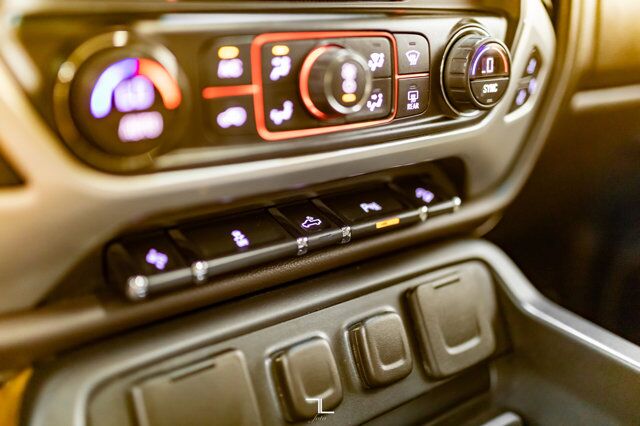 2016 GMC Sierra 1500 4x4 Crew Cab SLT Z71 Longbox Leather Roof BCam Red Deer AB