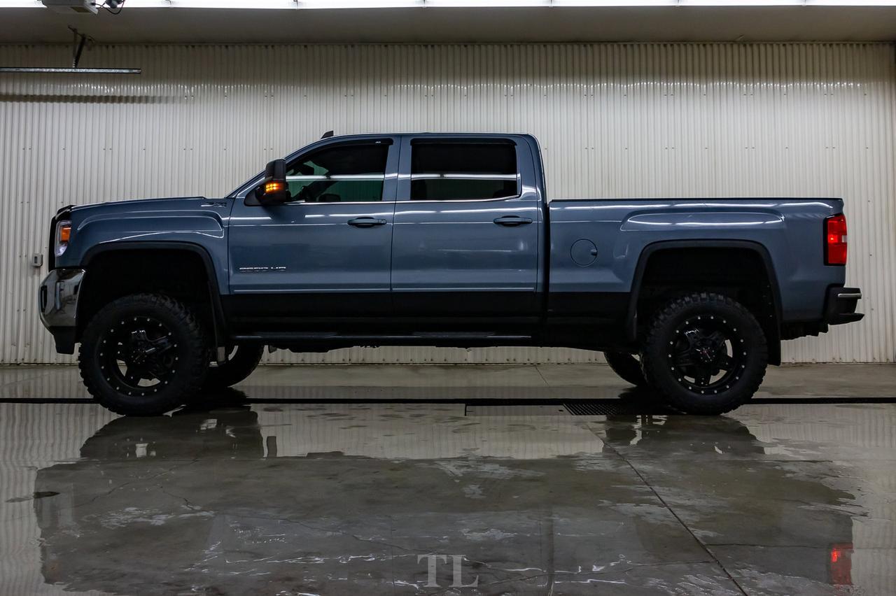 2016 GMC Sierra 2500HD 4x4 Crew Cab SLE Lift Leather BCam Red Deer AB