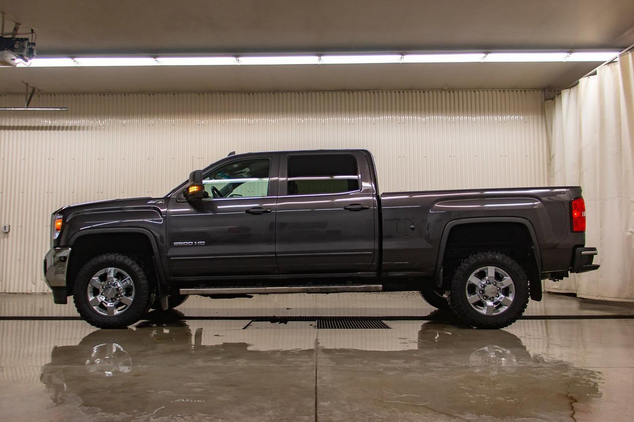 2016 GMC Sierra 2500HD 4x4 Crew Cab SLE Z71 Red Deer AB