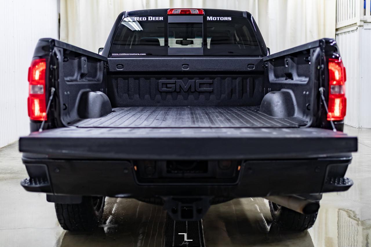 2016 GMC Sierra 2500HD 4x4 Crew Cab SLT All Terrain Leather Roof Nav BCam Red Deer AB