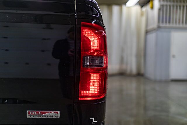 2016 GMC Sierra 2500HD 4x4 Crew Cab SLT All Terrain Leather Roof Nav BCam Red Deer AB