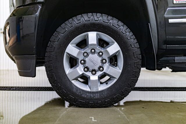 2016 GMC Sierra 2500HD 4x4 Crew Cab SLT All Terrain Leather Roof Nav BCam Red Deer AB