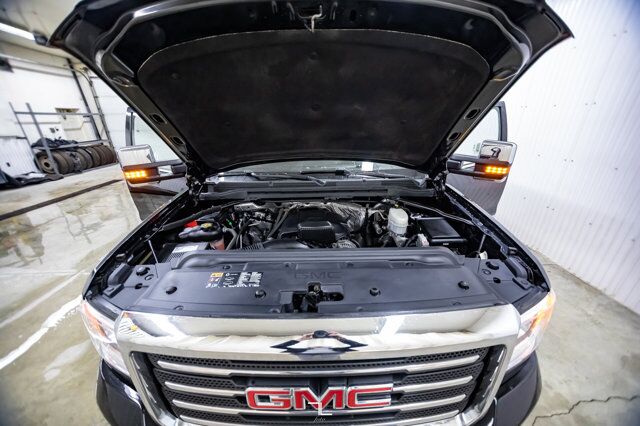 2016 GMC Sierra 2500HD 4x4 Crew Cab SLT All Terrain Leather Roof Nav BCam Red Deer AB