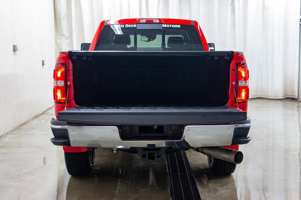 2016 GMC Sierra 2500HD 4x4 Crew Cab SLT Z71 Diesel Leather Roof Nav Red Deer AB