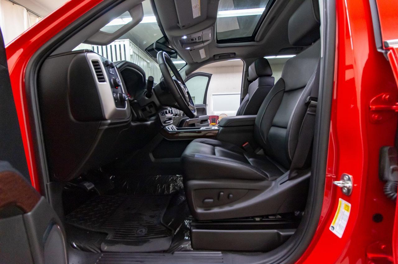 2016 GMC Sierra 2500HD 4x4 Crew Cab SLT Z71 Diesel Leather Roof Nav Red Deer AB