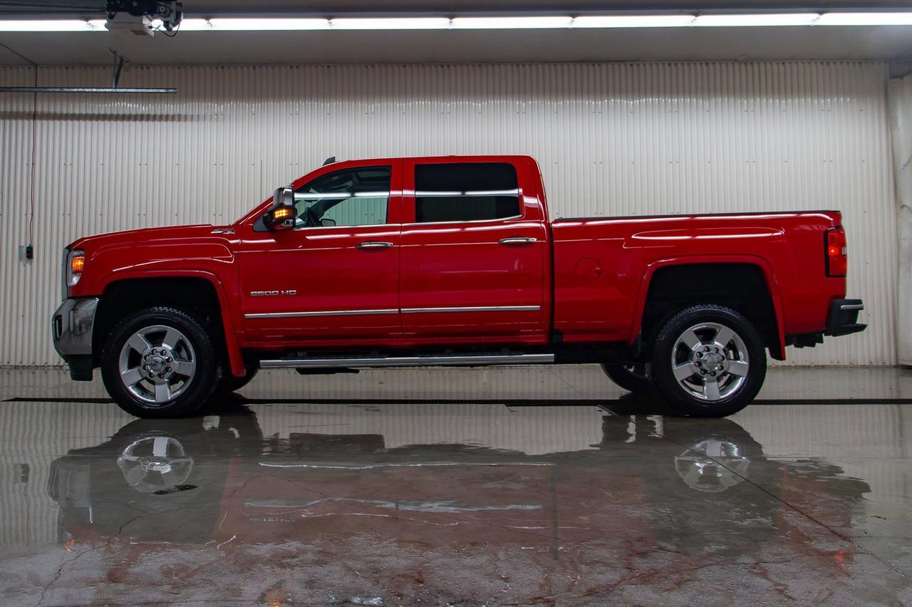 2016 GMC Sierra 2500HD 4x4 Crew Cab SLT Z71 Diesel Leather Roof Nav Red Deer AB
