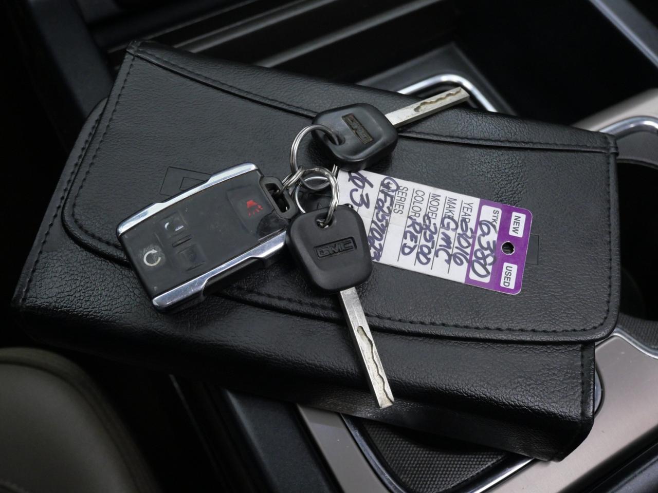 2016 GMC Sierra 2500HD Denali 6.6L Duramax 4x4 Mansfield TX