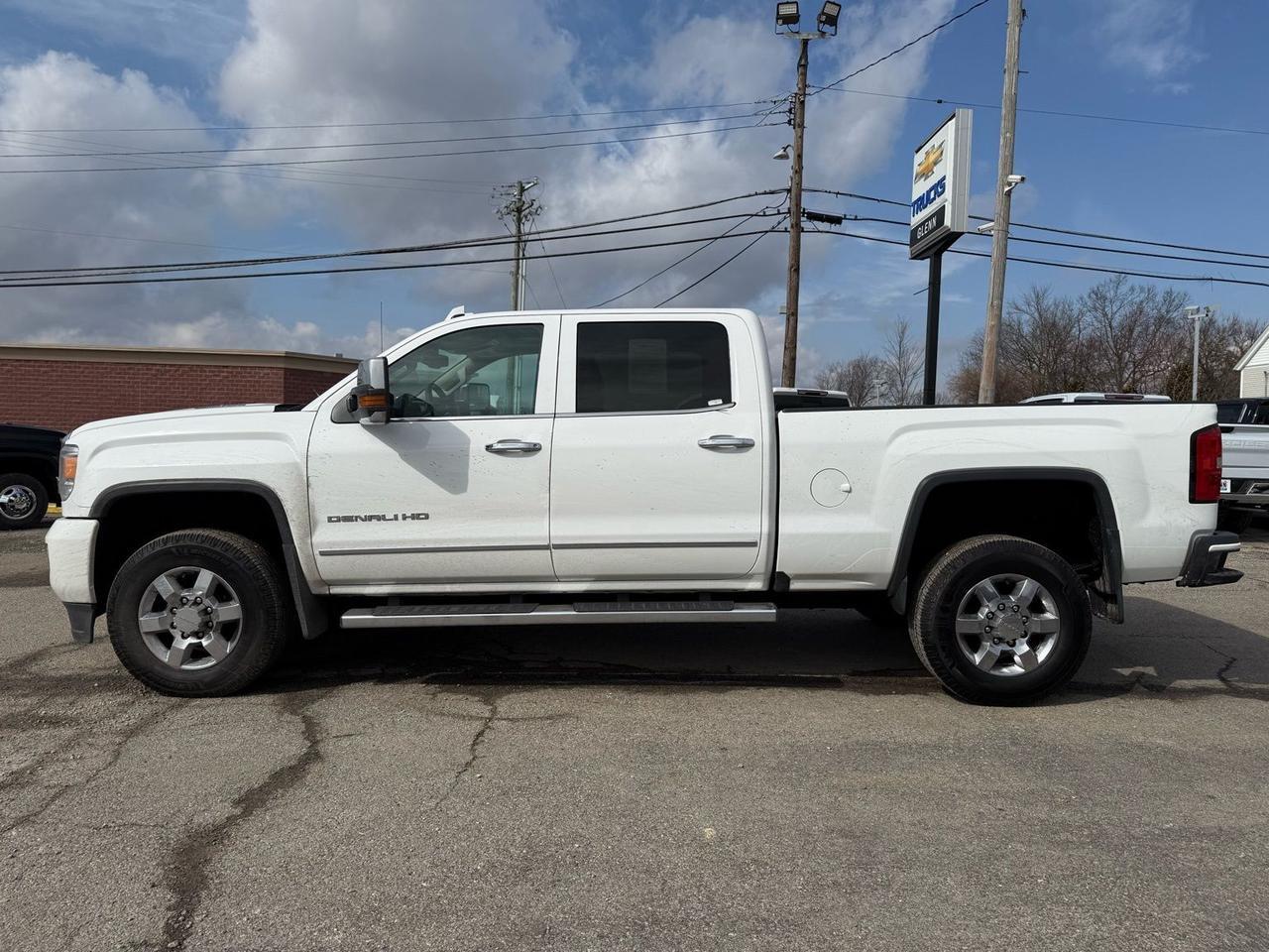 2016 GMC Sierra 2500HD Denali Crestwood KY