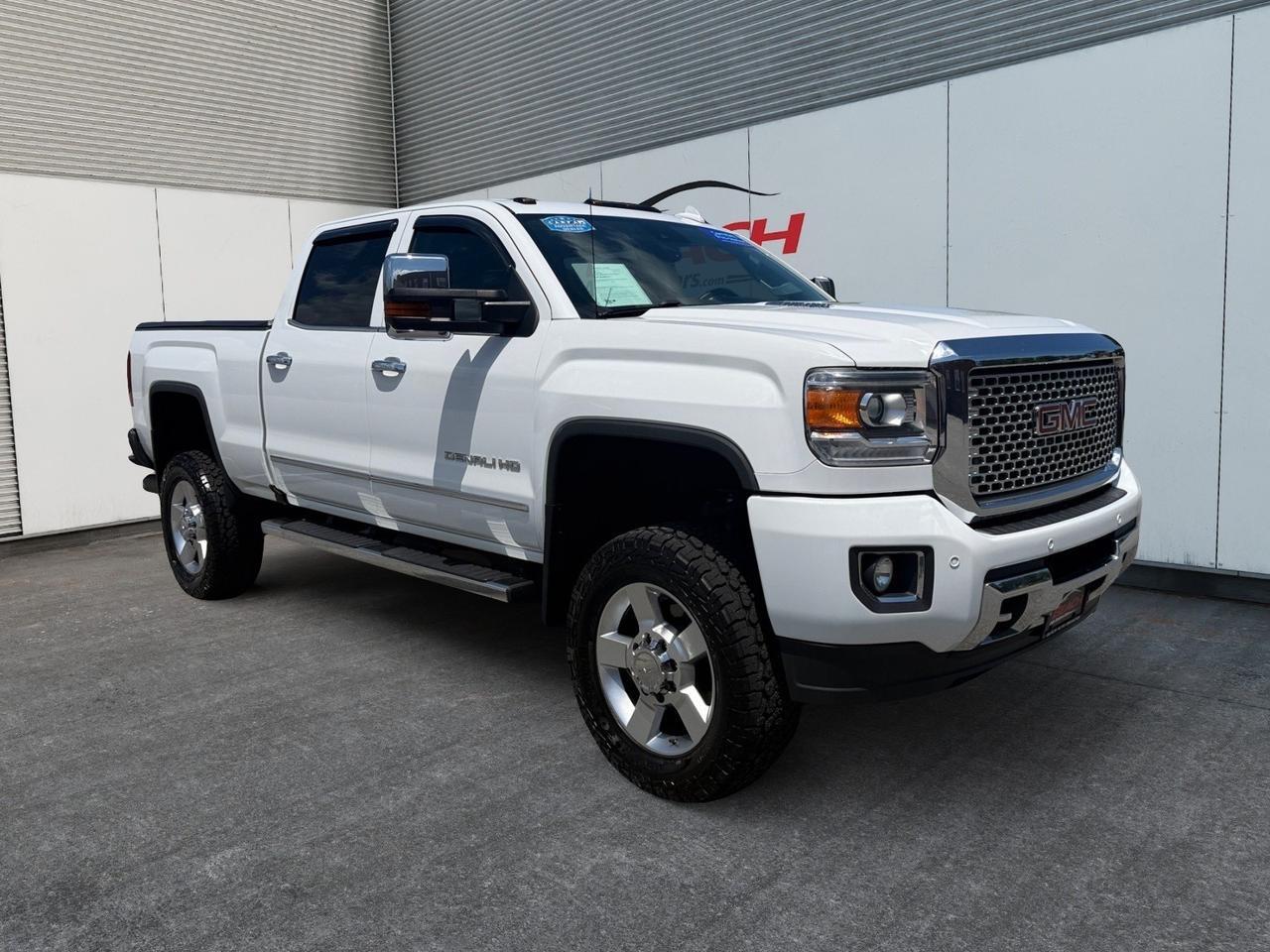 2016 GMC Sierra 2500HD Denali, HEATED/VENTILATED SEATS, BLUETOOTH, BED LINER, TONNEAU COVER, TOW PACKAGE, POWER FOLDING MIRRORS, REMOTE START, UNIVERSAL GARAGE DOOR OPENER, SUNROOF, RUNNING BOARDS, CLEAN CARFAX!