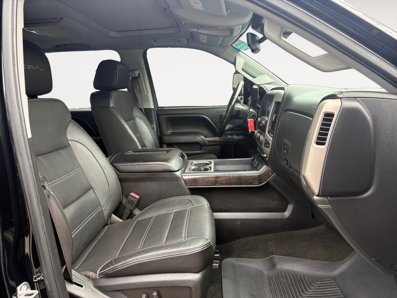 2016 GMC Sierra 2500HD Denali, RUNNING BOARDS, BED LINER, TOW PACKAGE, BACKUP CAMERA WITH PARKING SENSORS, FORWARD COLLISION ALERT, SUNROOF, HEATED & VENTILATED SEATS, TAKE THIS DENALI ON A TEST DRIVE! Virginia Beach VA