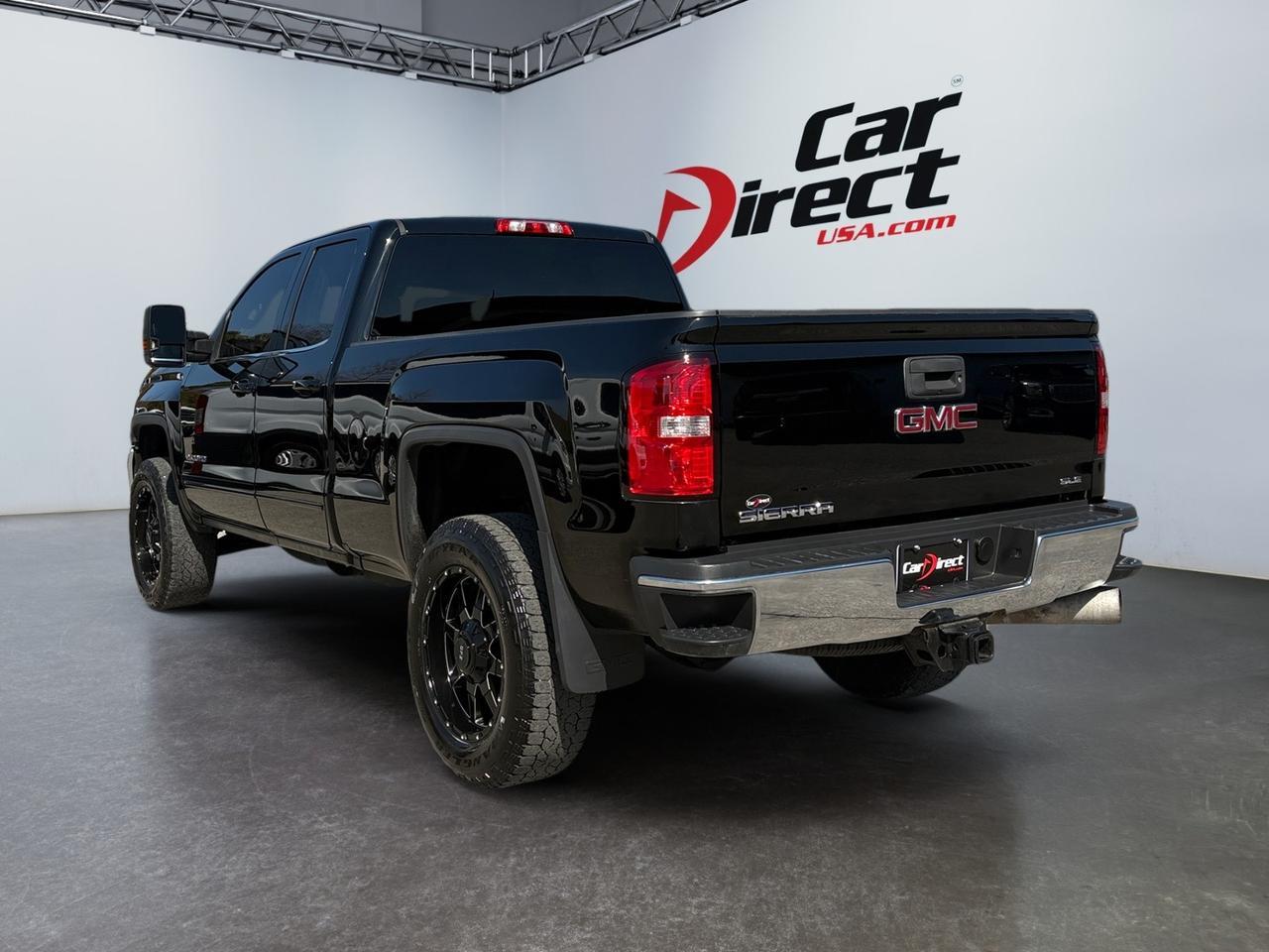 2016 GMC Sierra 2500HD SLE, DURAMAX TURBO DIESEL ENGINE, CUSTOM GFX WHEELS, TOW PACKAGE, BACKUP CAMERA, PARKING SENSORS, LIFTED, ONSTAR CONNECT, POWER SEATS, LOW MILES, RIDE BIG IN THIS GMC!