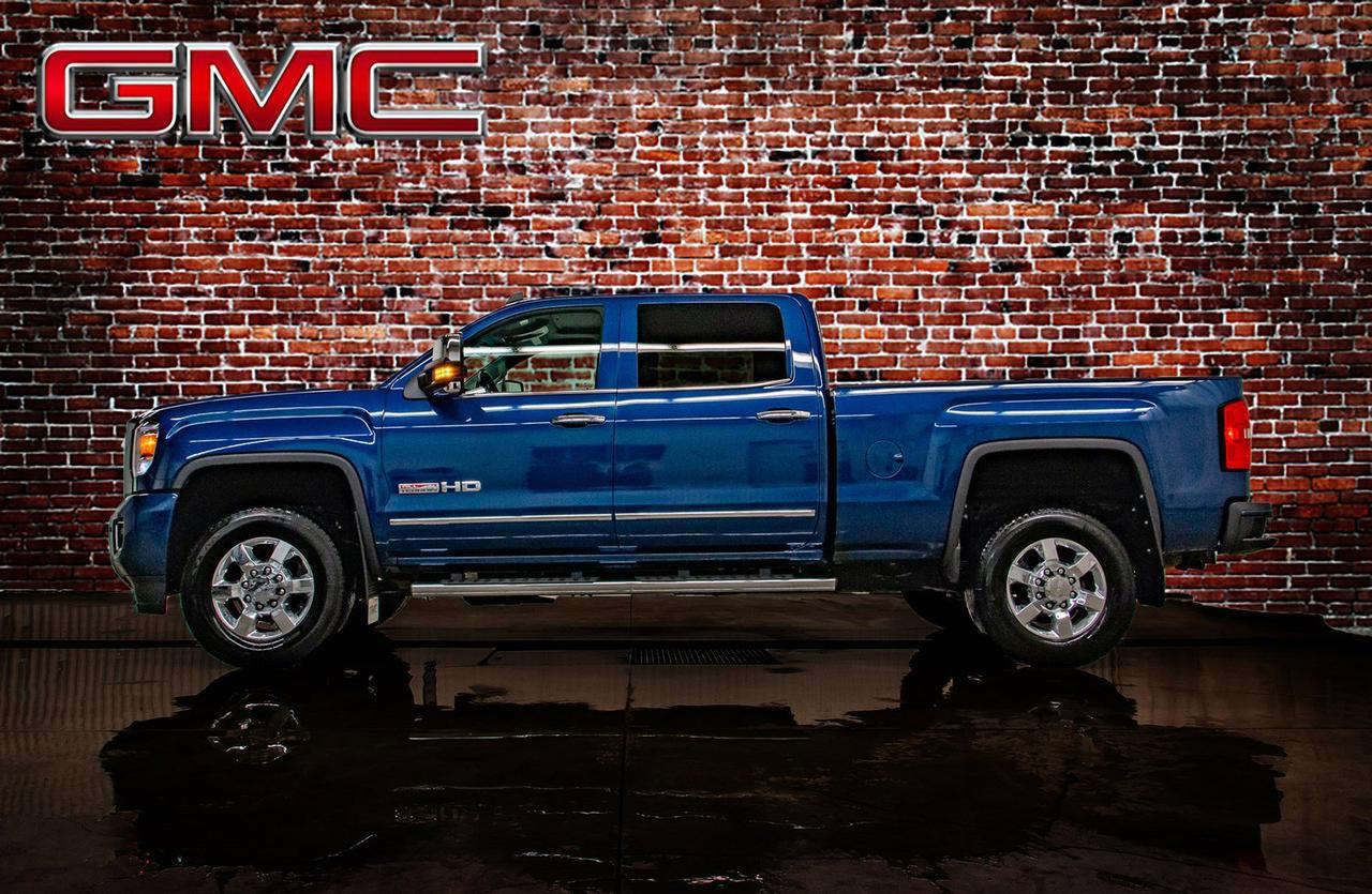 2016 GMC Sierra 3500HD 4x4 Crew Cab SLT All Terrain Diesel Leather Roof