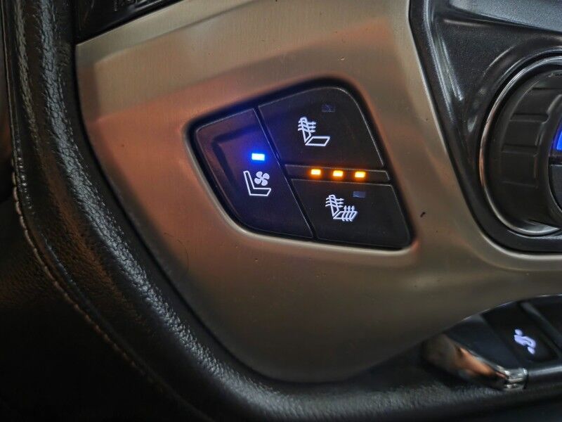 2016 GMC Sierra 3500HD Denali Dually 6.6L Duramax Diesel GPS Camera Sunroof Nitto Tires FREE WARRANTY Arlington TX