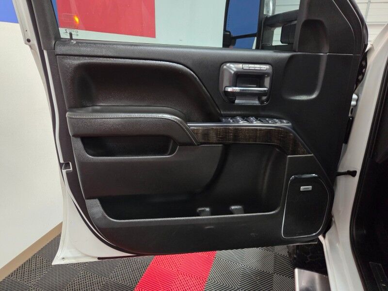 2016 GMC Sierra 3500HD Denali Dually 6.6L Duramax Diesel GPS Camera Sunroof Nitto Tires FREE WARRANTY Arlington TX