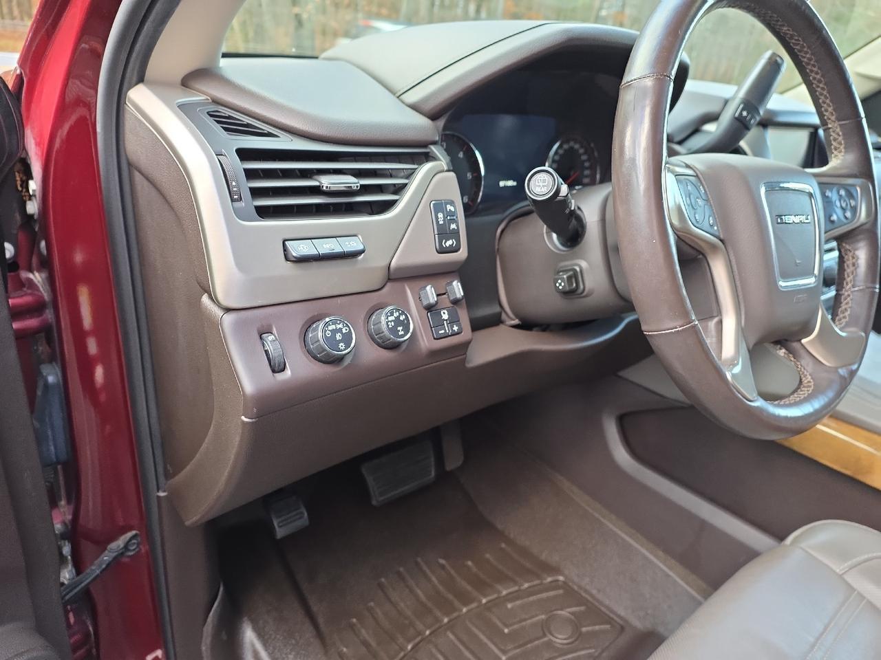 2016 GMC Yukon XL Denali Sand Lake NY