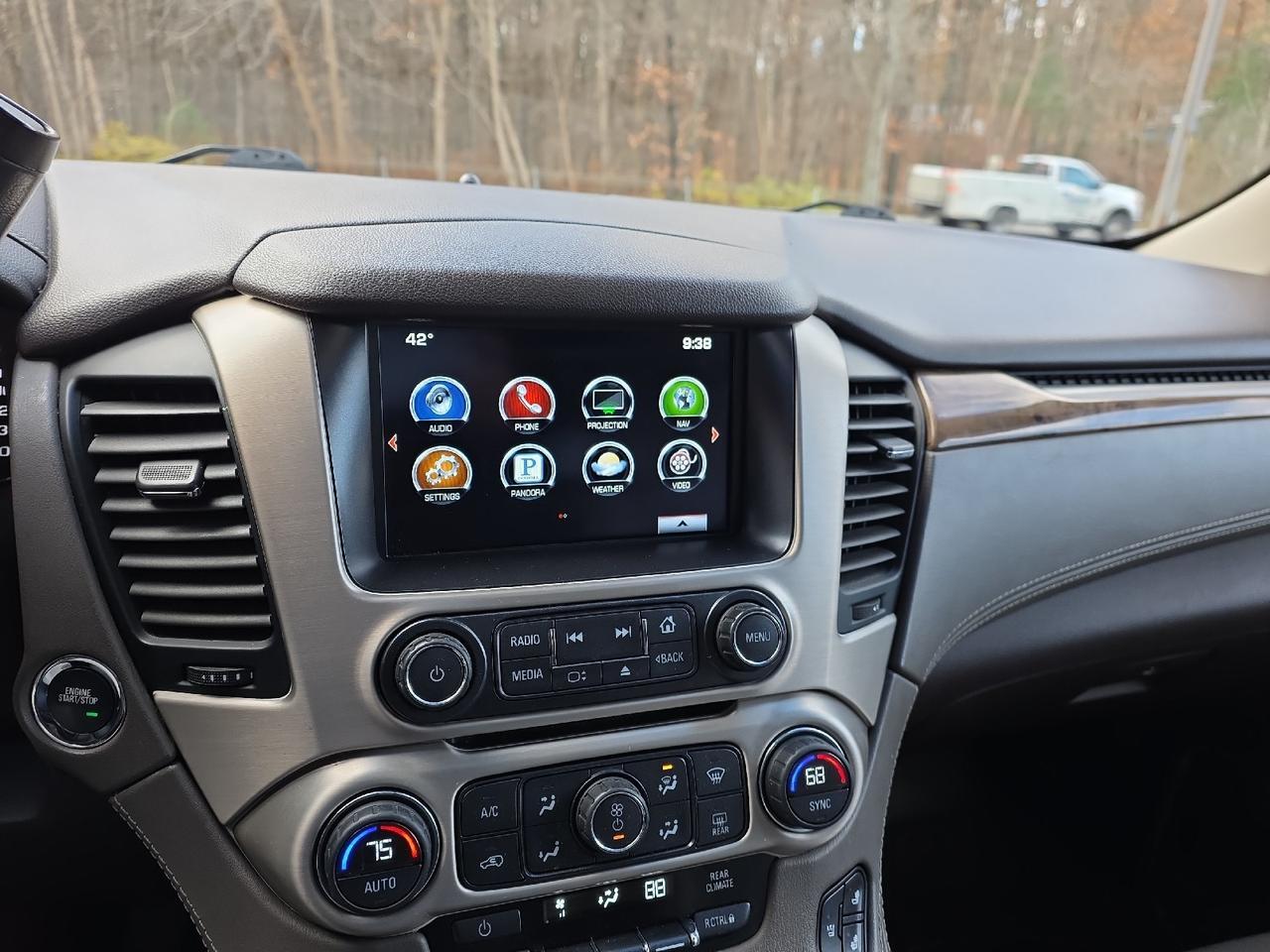 2016 GMC Yukon XL Denali Sand Lake NY