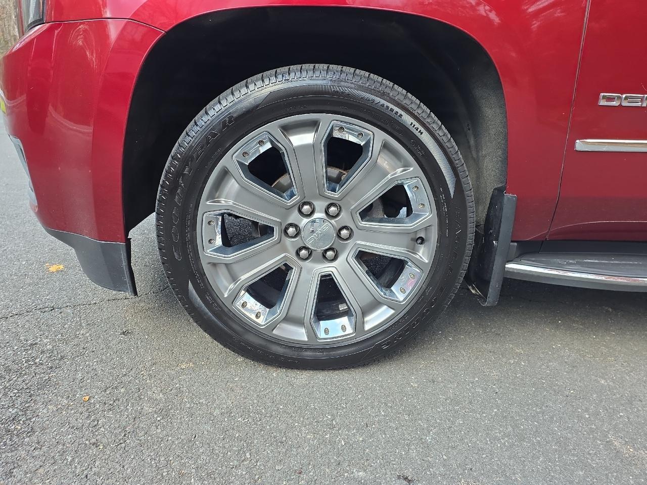 2016 GMC Yukon XL Denali Sand Lake NY