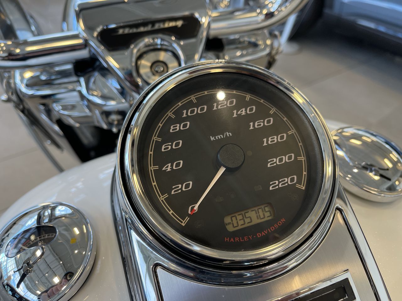 2016 HARLEY DAVIDSON ROADKING FLHR Sherwood Park AB