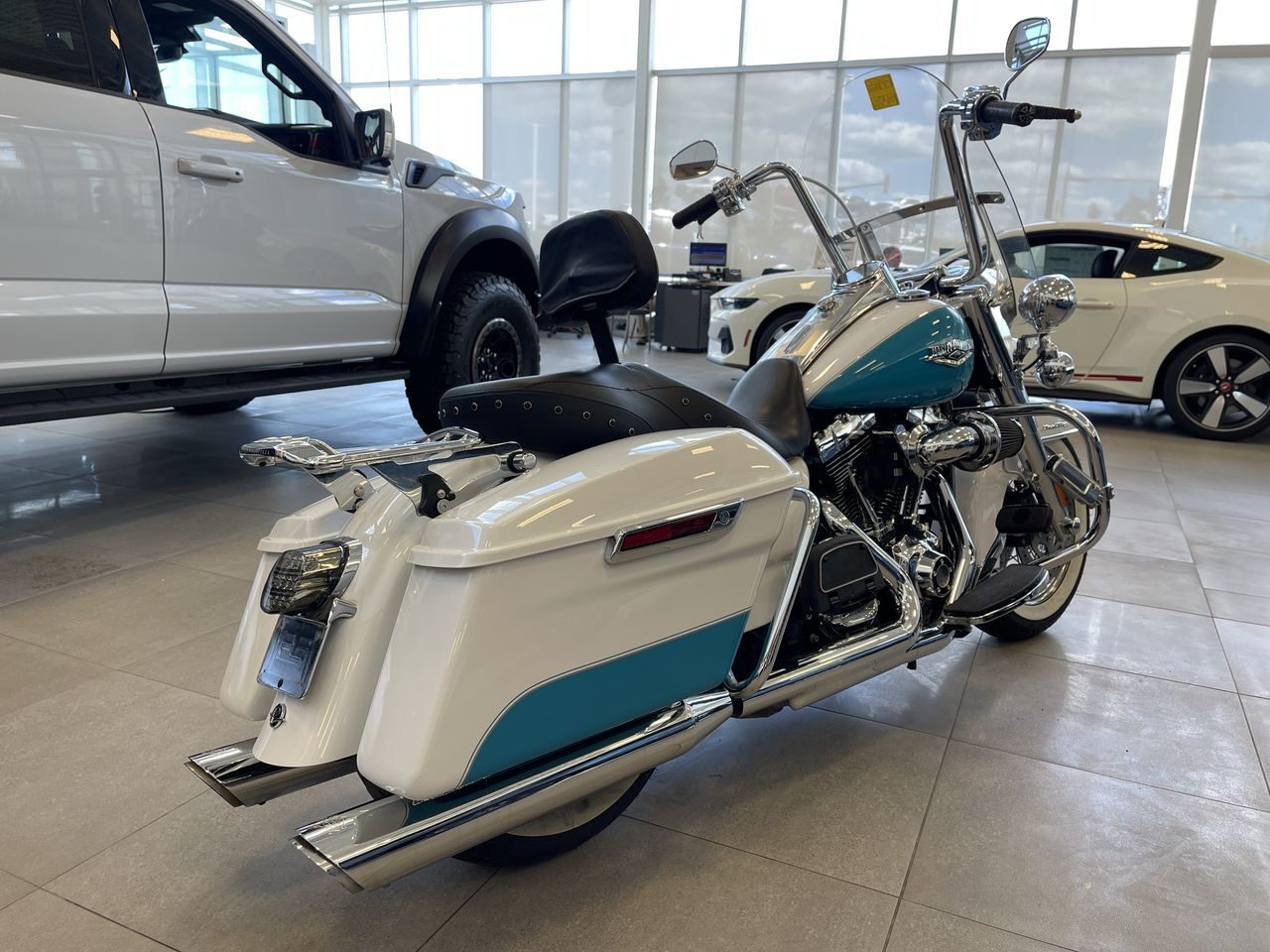 2016 HARLEY DAVIDSON ROADKING FLHR Sherwood Park AB