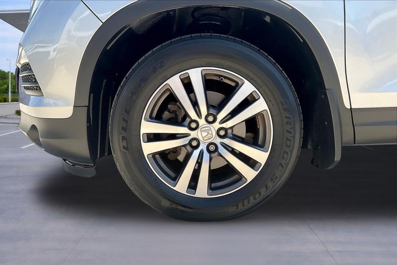 2016 HONDA PILOT EX Houston TX