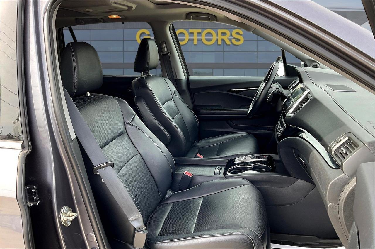 2016 HONDA PILOT TOURING Houston TX