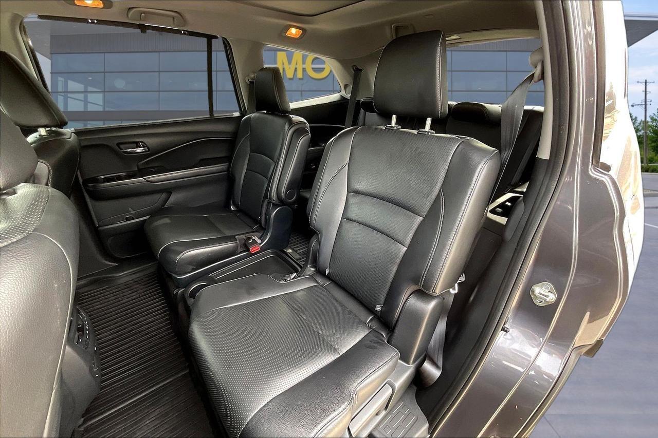 2016 HONDA PILOT TOURING Houston TX