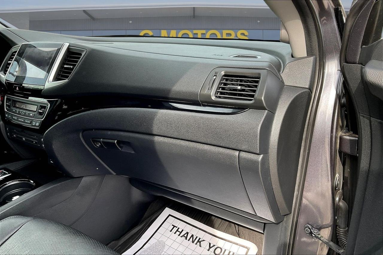 2016 HONDA PILOT TOURING Houston TX