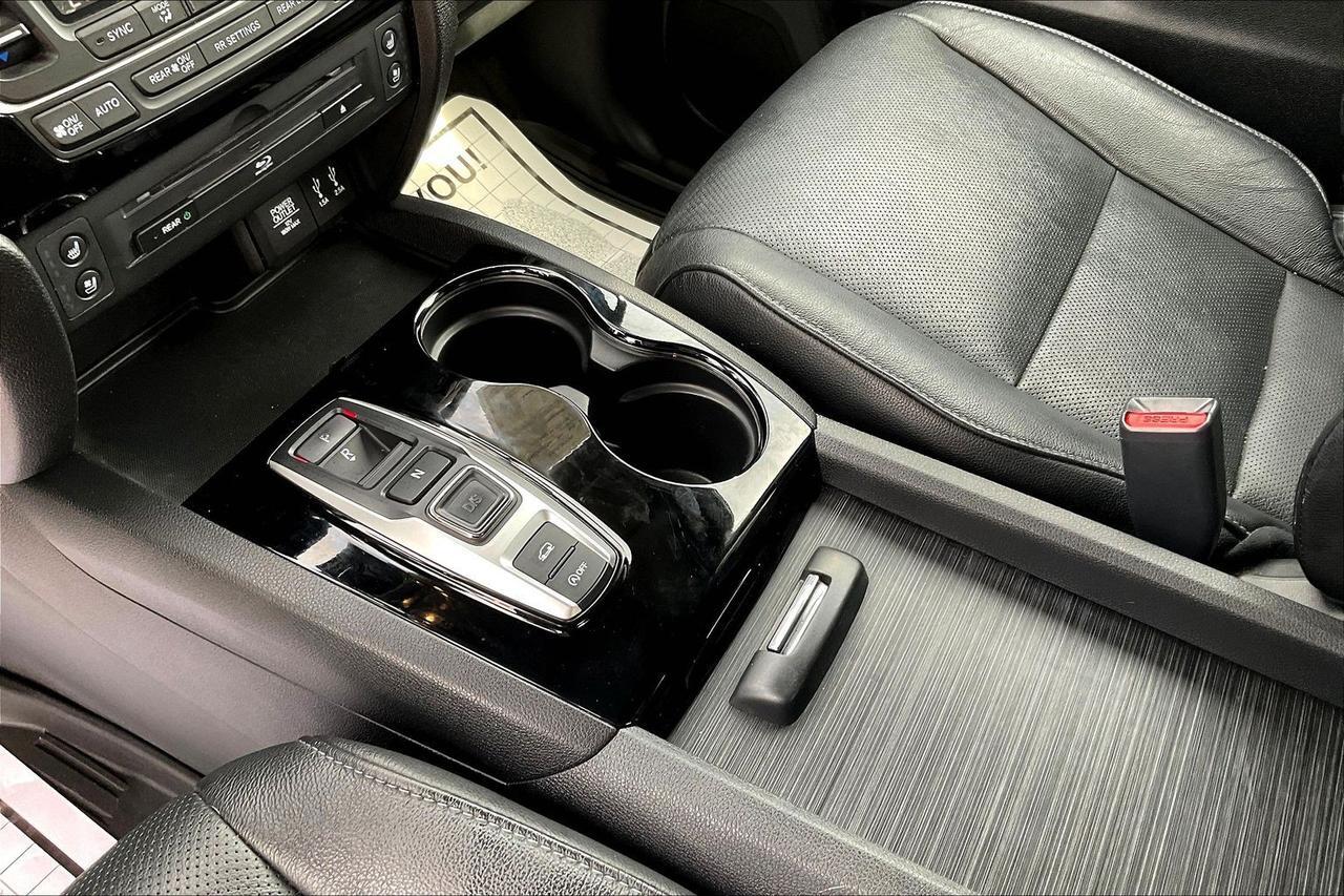 2016 HONDA PILOT TOURING Houston TX