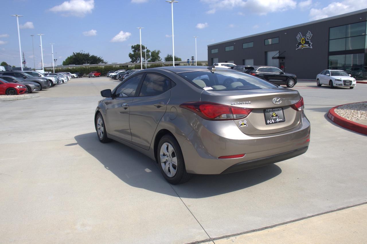 2016 HYUNDAI ELANTRA SE Houston TX