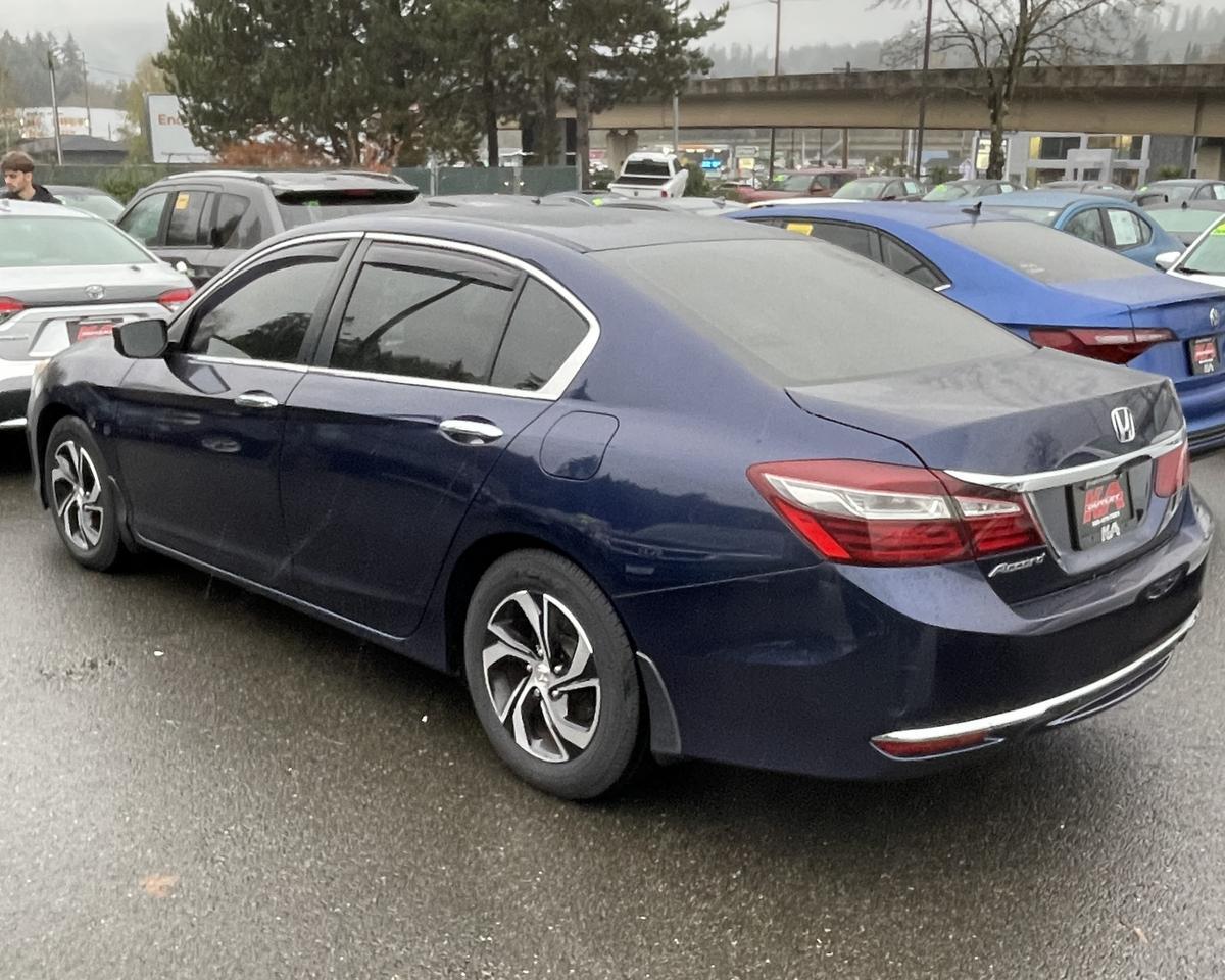 2016 Honda Accord LX photo 4