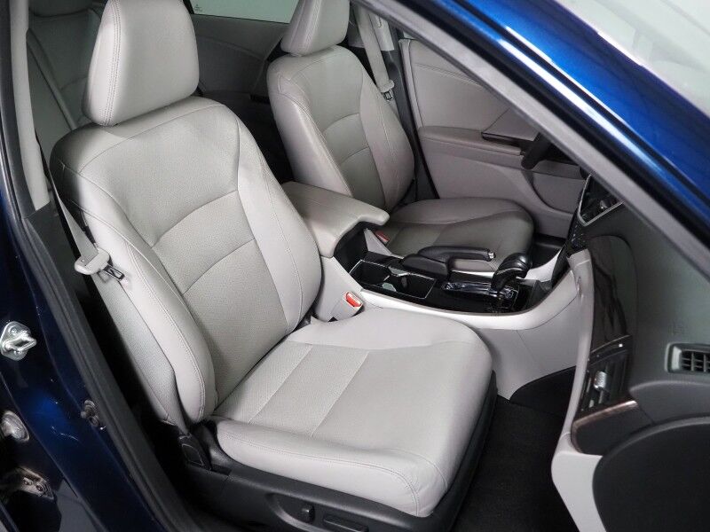 2016 Honda Accord Sedan EX-L V6 *BACKUP-CAMERA, COLOR TOUCHSCREEN, MOONROOF, LEATHER, HEATED SEATS, REMOTE START, KEYLESS ENTRY, 17 INCH ALLOYS, ANDROID & APPLE