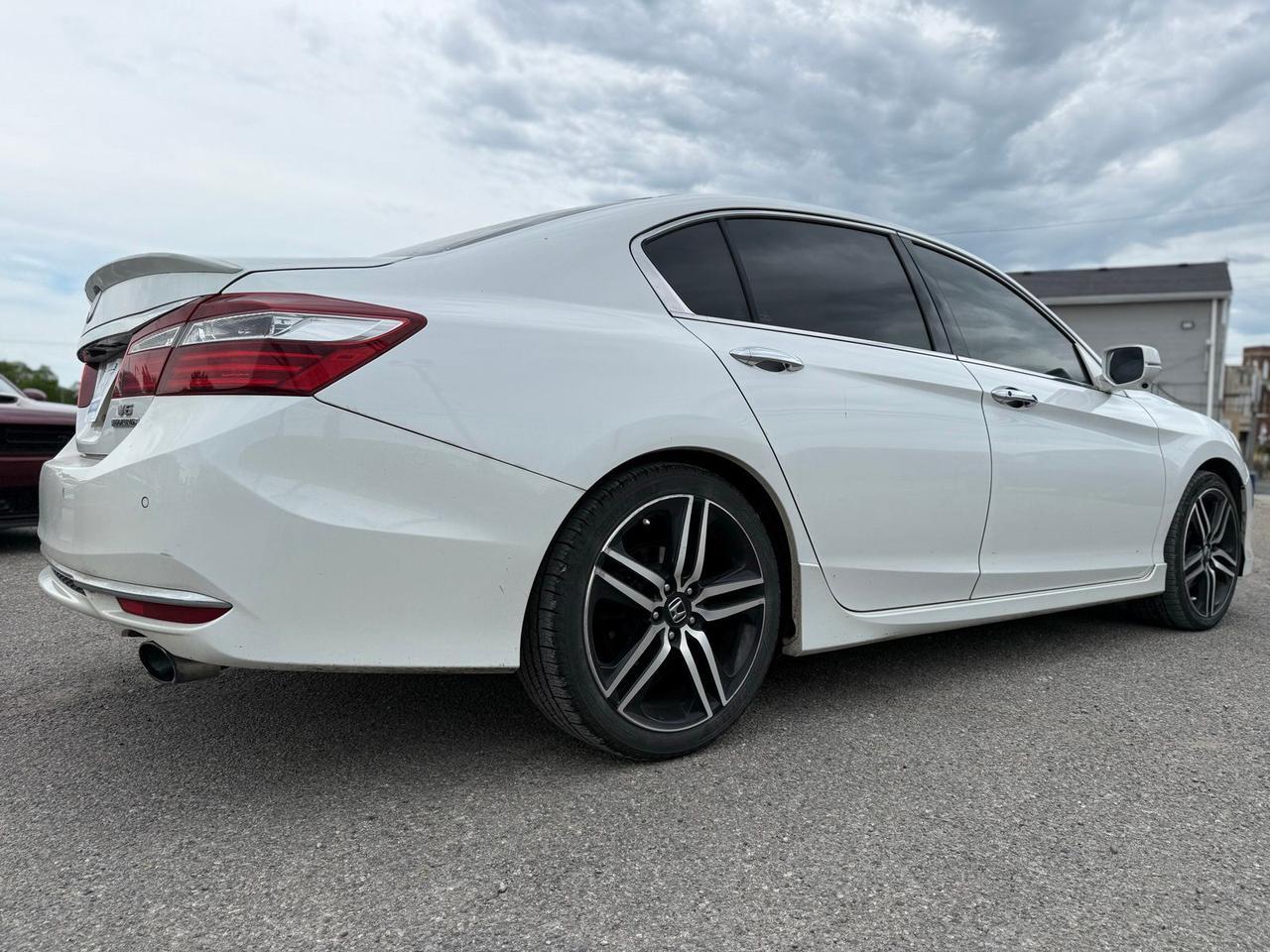 2016 Honda Accord Touring Crestwood KY
