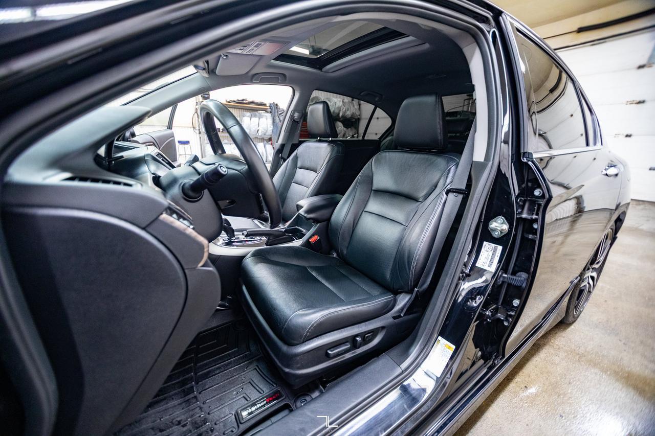 2016 Honda Accord Touring Leather Roof Nav BCam Red Deer AB