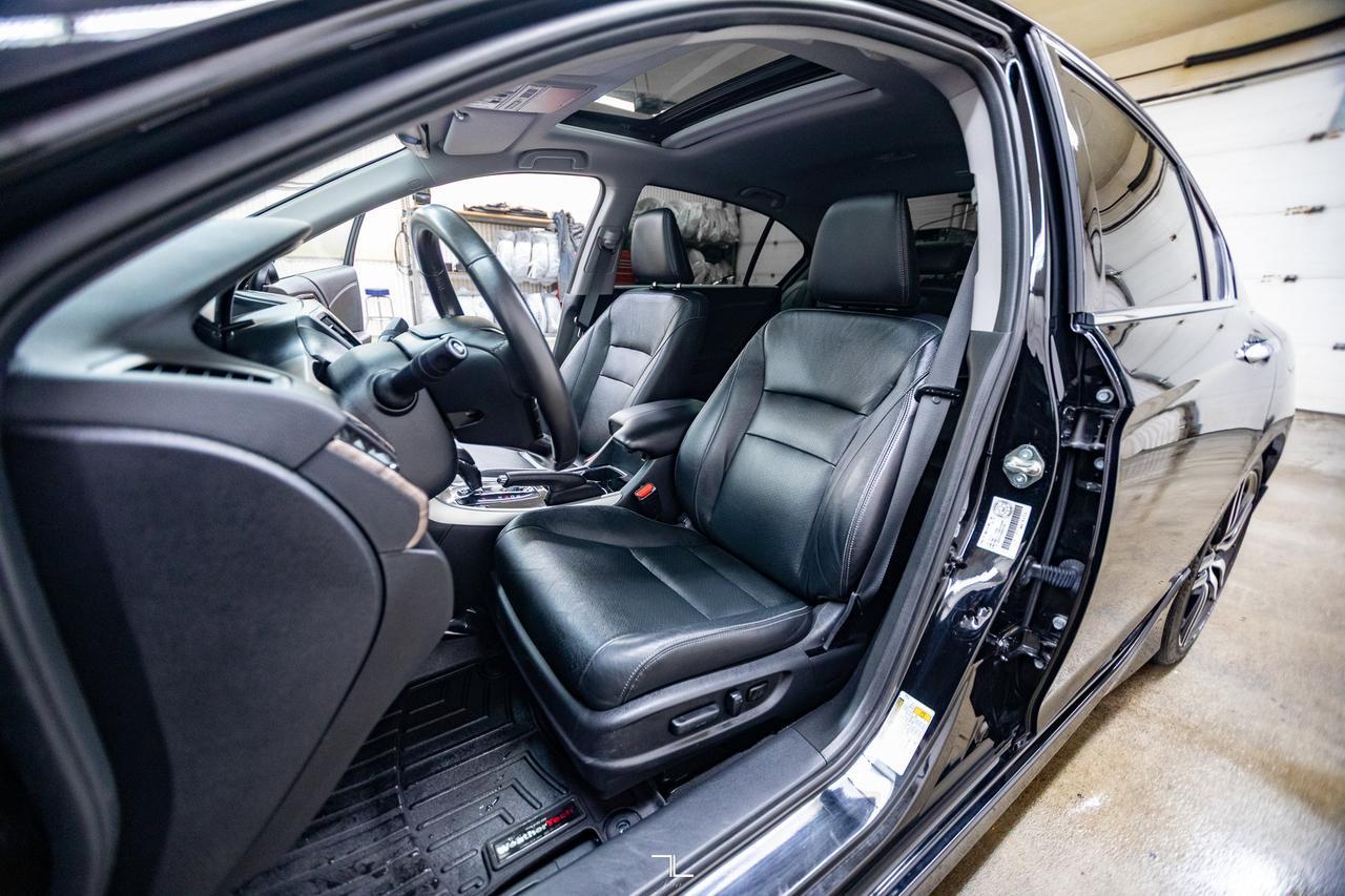 2016 Honda Accord Touring Leather Roof Nav BCam Red Deer AB