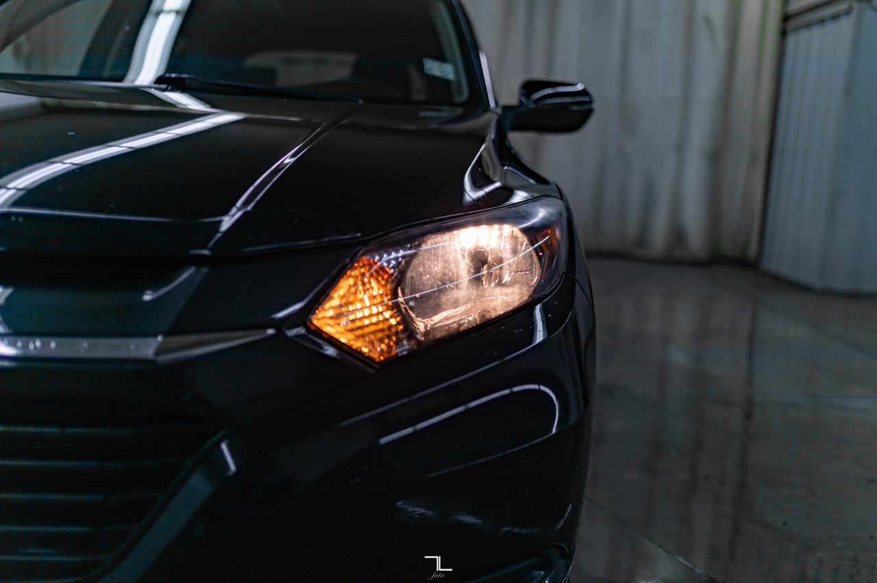 2016 Honda HR-V AWD EX Roof BCam Red Deer AB