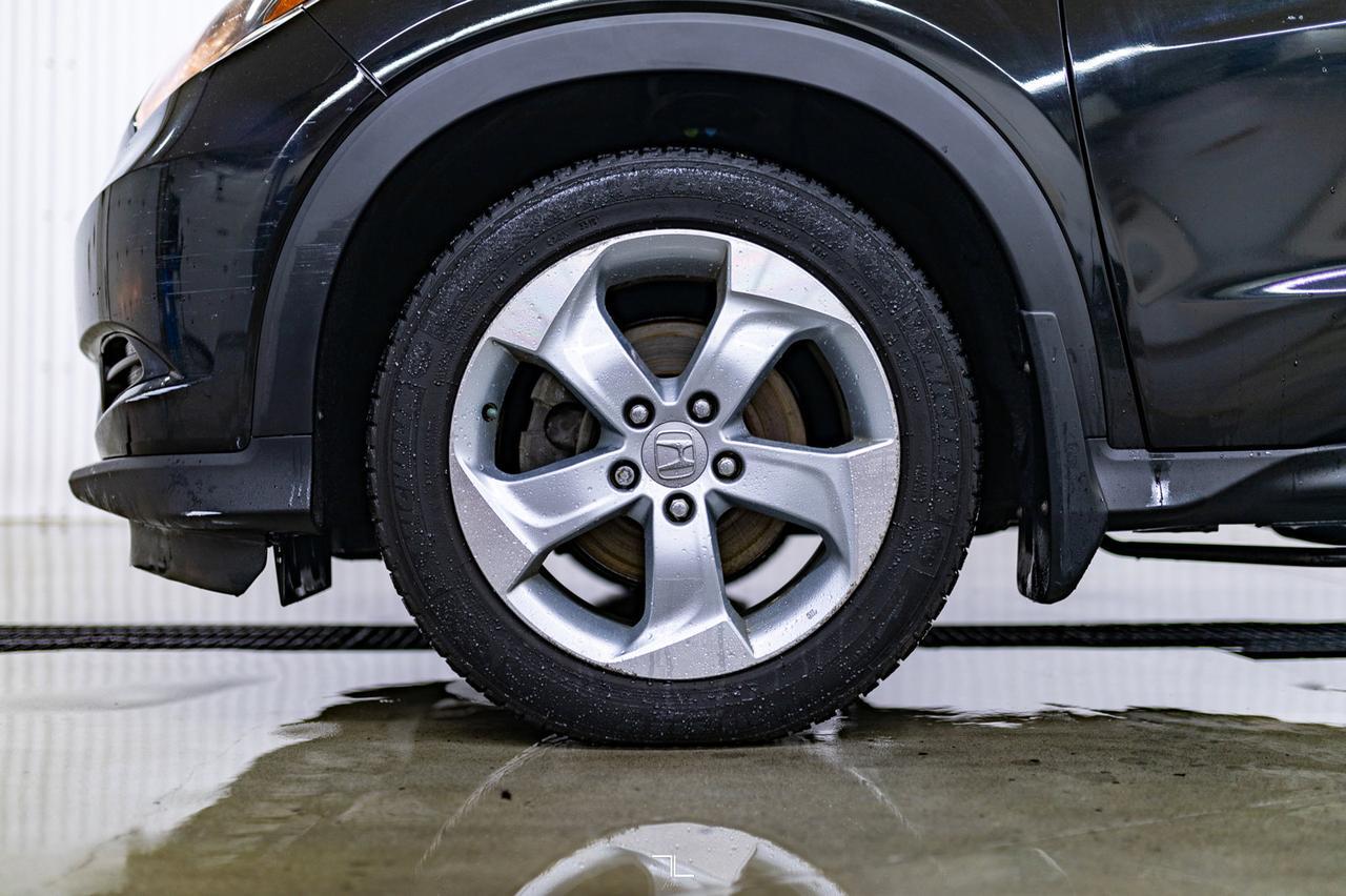 2016 Honda HR-V AWD EX Roof BCam Red Deer AB