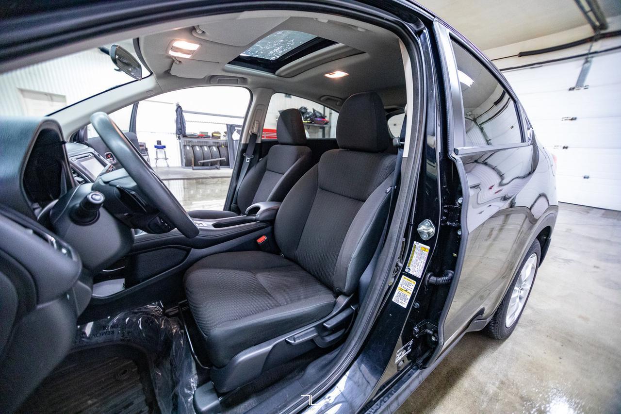 2016 Honda HR-V AWD EX Roof BCam Red Deer AB