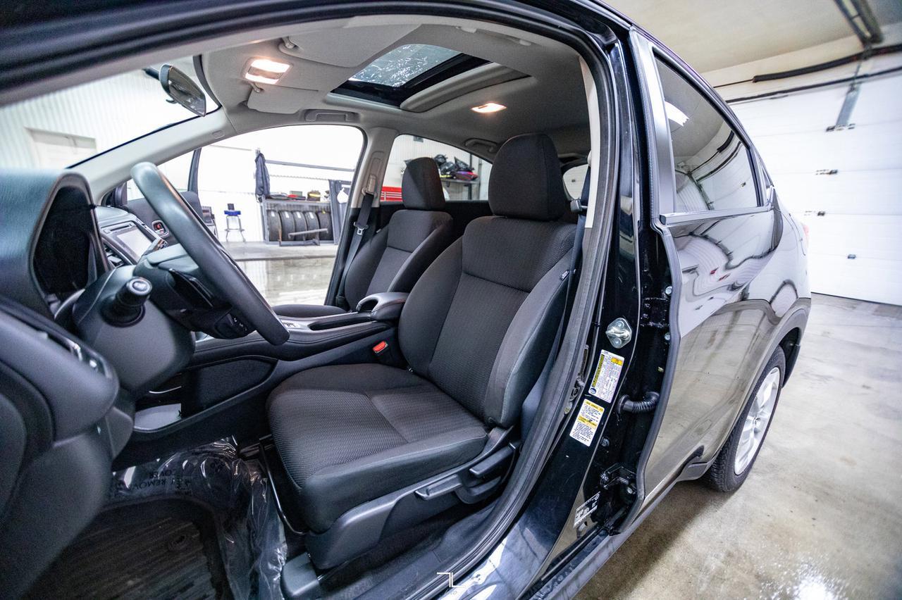2016 Honda HR-V AWD EX Roof BCam Red Deer AB
