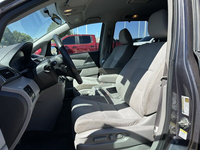 2016 Honda Odyssey SE photo 9