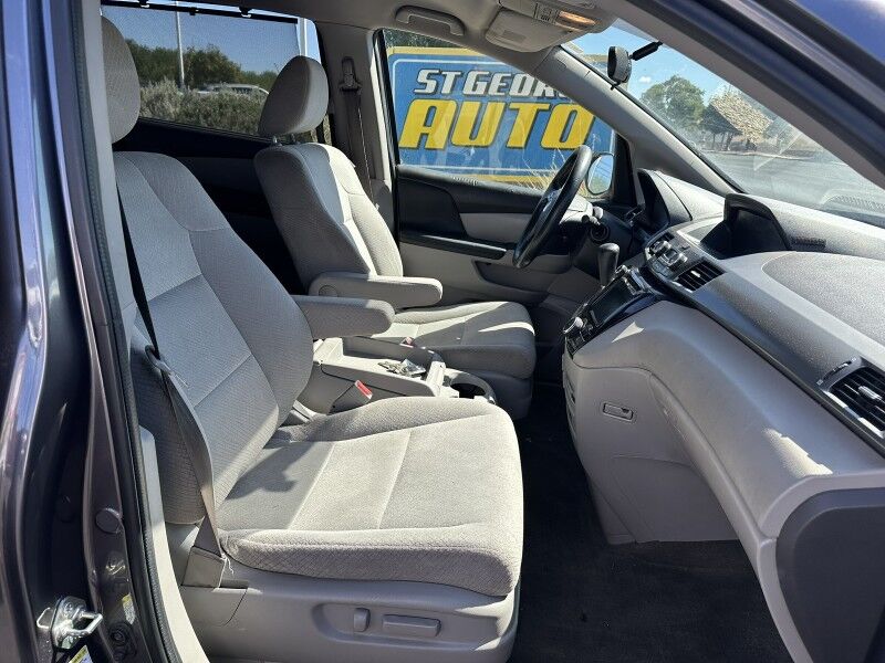 2016 Honda Odyssey SE photo 17