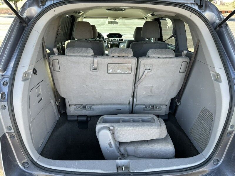 2016 Honda Odyssey SE photo 14