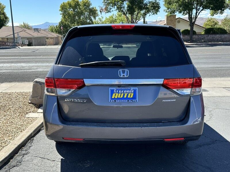 2016 Honda Odyssey SE photo 4