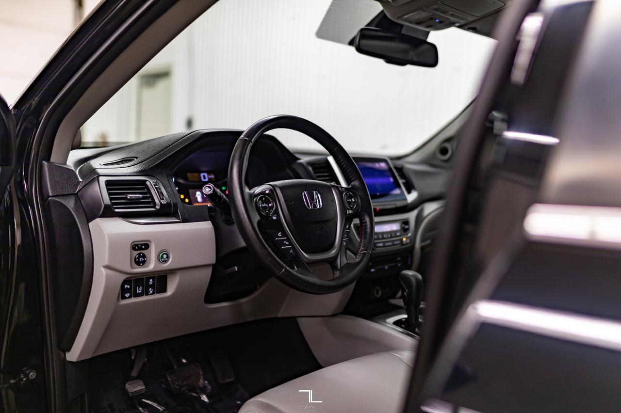 2016 Honda Pilot AWD EX-L Leather Roof BCam TV Red Deer AB