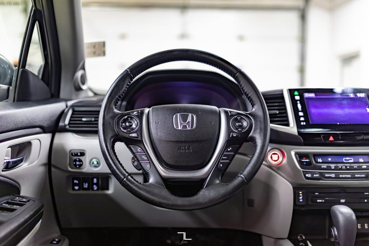 2016 Honda Pilot AWD EX-L Leather Roof BCam TV Red Deer AB