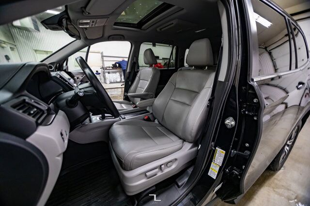 2016 Honda Pilot AWD EX-L Leather Roof BCam TV Red Deer AB