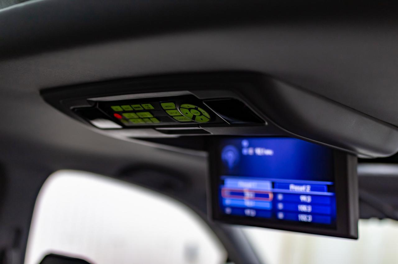 2016 Honda Pilot AWD Touring Leather Roof Nav TV BCam Red Deer AB