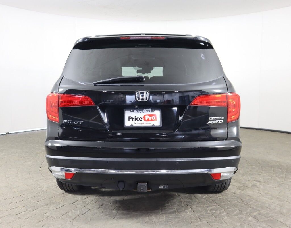 2016 Honda Pilot AWD Touring w/Rear Entertainment/Nav Maumee OH